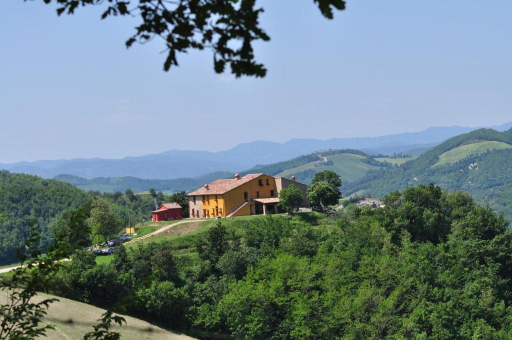 Bed and Breakfast Girfalco Country House Урбино Экстерьер фото