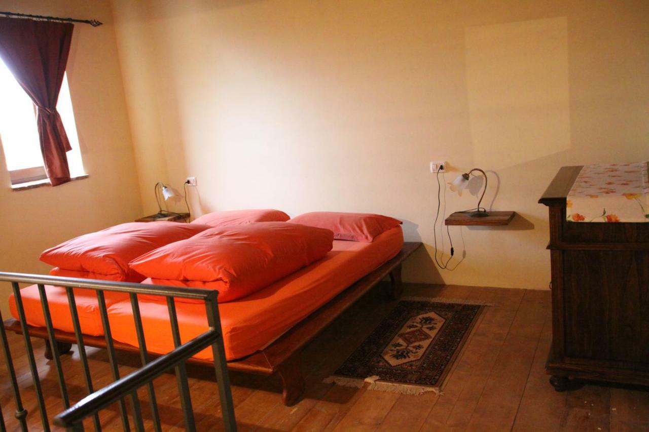 Bed and Breakfast Girfalco Country House Урбино Экстерьер фото